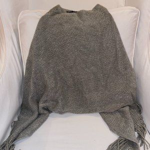 Girls sweater Poncho with fringe - Size L